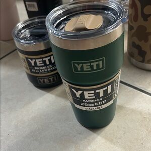 YETI Rambler 20oz Tumbler in Forest Green